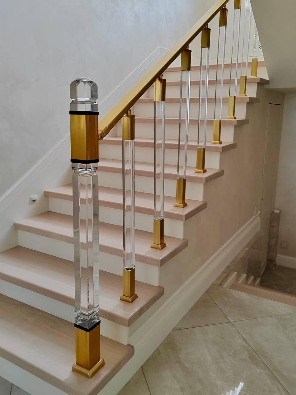 Pleksi Merdiven Korkulukları